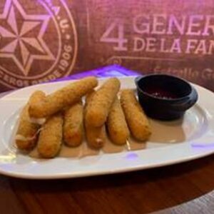 Tapa de Fingers de Mozzarella con Salsa de Frambuesa
