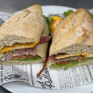 Bocadillo de Bacon Completo